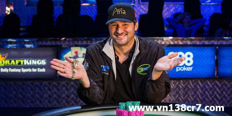 Phil Hellmuth bắt đầu sự nghiệp chơi Poker của chính mình