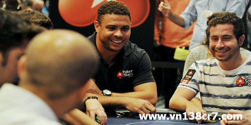 Sự nghiệp Ronaldo “béo” chơi Poker