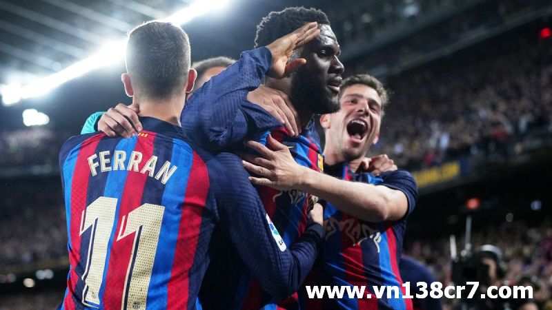 Barca thắng 2-1