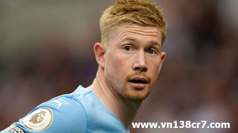 Kevin De Bruyne thi đấu hết mình