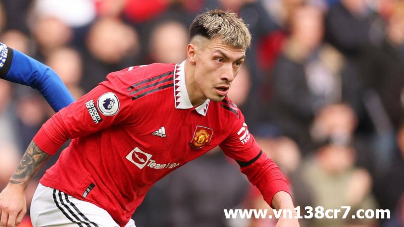 Lisandro Martinez bước sai quân cờ của Erik Ten Hag?