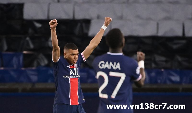 PSG nói lời chào với cúp C1