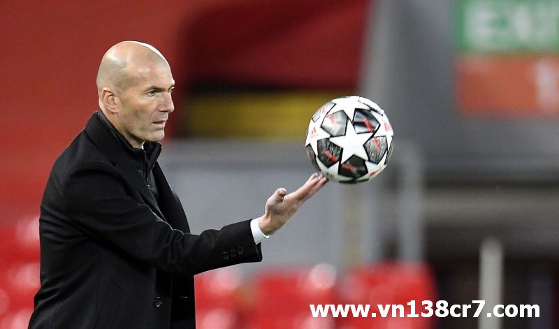 Zinedine Zidane về Real Madrid?