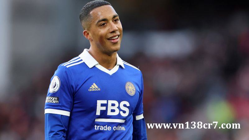 Youri Tielemans được săn đón