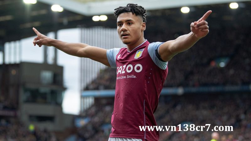 Arsenal từ bỏ thương vụ Ollie Watkins