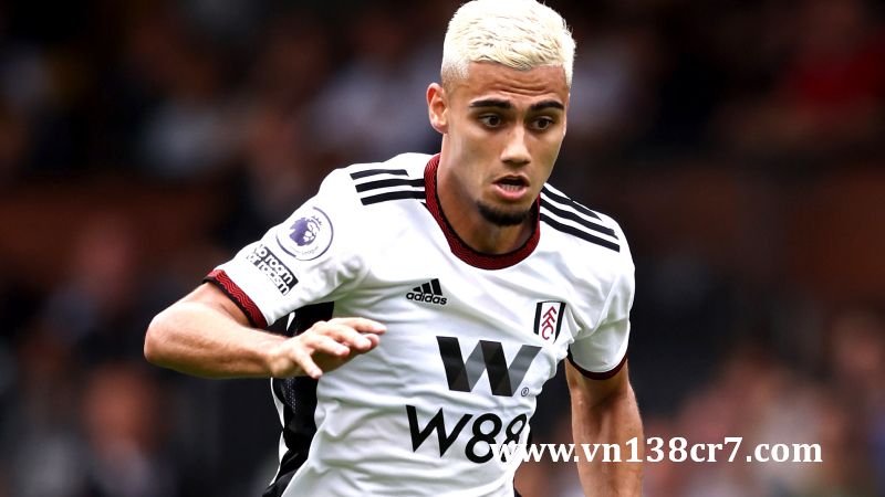 Chelsea chiêu mộ Pereira