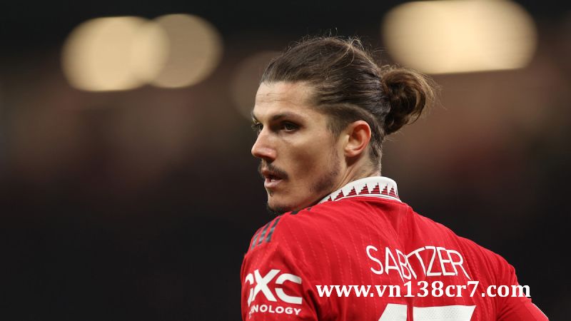 Marcel Sabitzer được săn đón