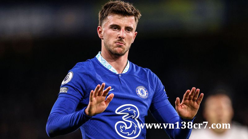 Mason Mount được bảo vệ