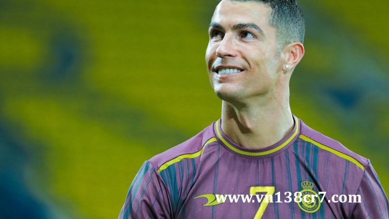 Ronaldo có hành động khiếm nhã