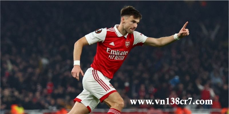 Kieran Tierney rời Arsenal