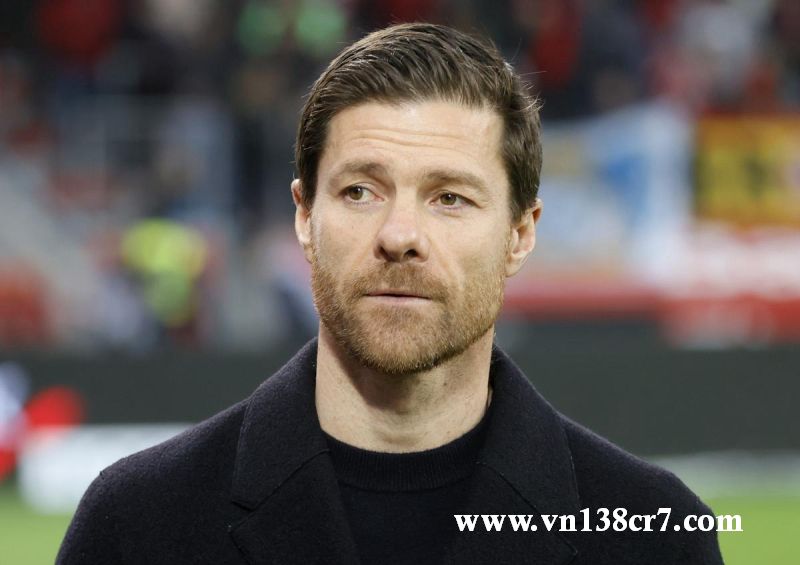 Alonso làm việc cùng nhiều ông thầy vĩ đại