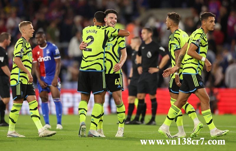 Với sức ép của đội khách, Arsenal đã phải gồng gánh hết sức mình
