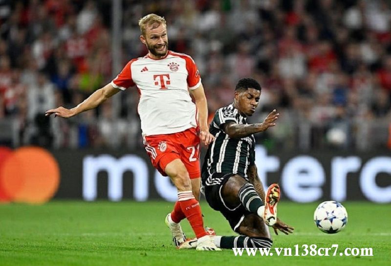 Dù cố gắng giành bàn thắng từ đội nhà nhưng cơ hội vẫn không đến với Man Utd