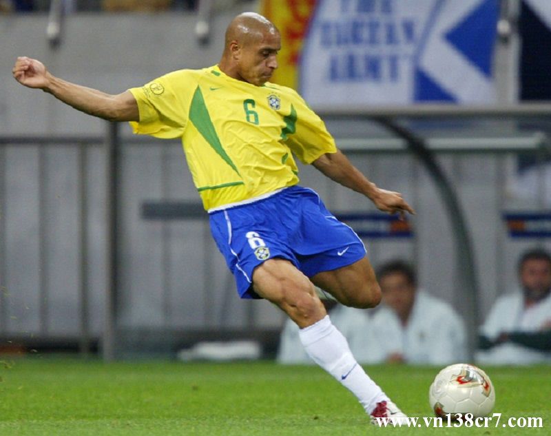 Ronaldo Nazario vượt qua Messi và Ronaldo trở thành cái tên yêu thích nhất
