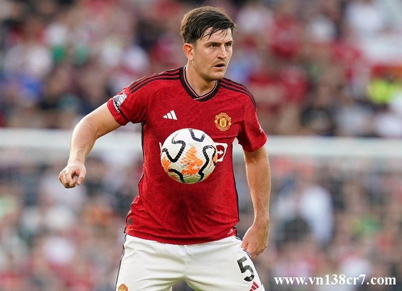 HLV Ten Hag có thể mất đi chiếc ghế HLV trưởng nếu để thua trận đấu với Liverpool